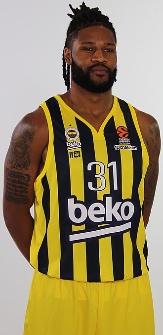 Devin Booker returns, helps steer Suns past Kings