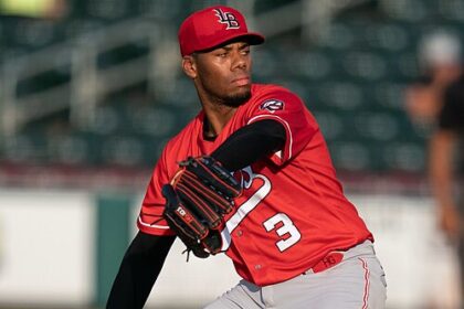 Reds ace Hunter Greene to undergo MRI for right elbow stiffness