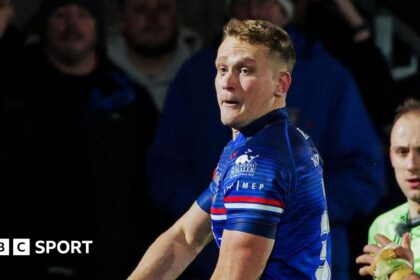 Wakefield hand Hull FC third straight loss