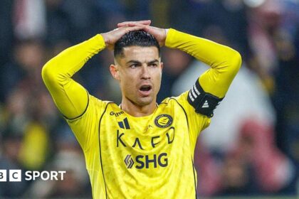 Ronaldo to travel to Spain for hamstring treatment