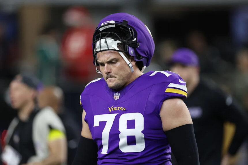 Vikings C Ryan Kelly retires from NFL after 10 seasons