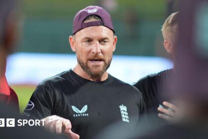 McCullum makes 'no apologies' for informal set-up