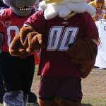 Sources: Eagles giving DT Davis record extension