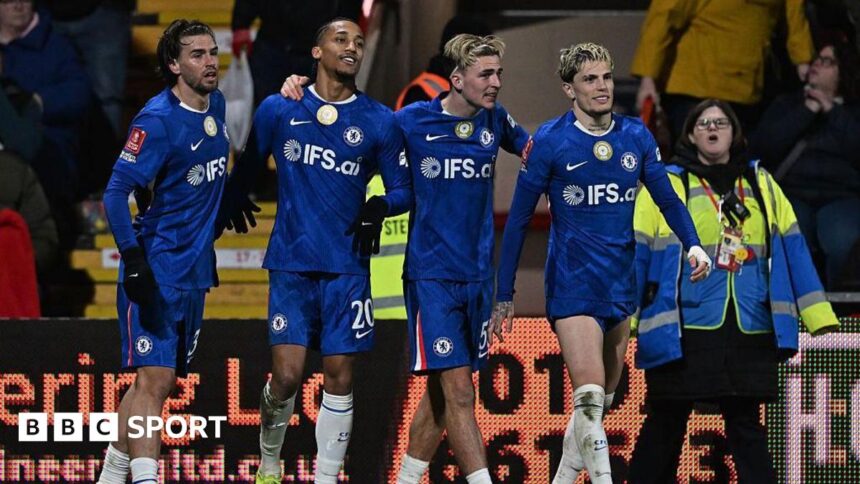 'Risk you take' - Rosenior explains Chelsea rotation