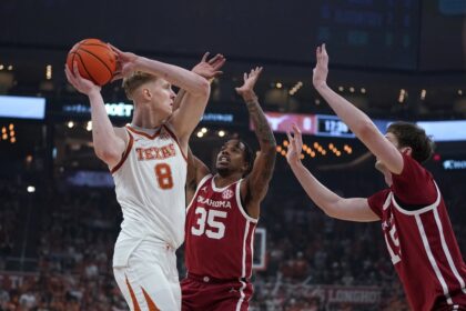 Oklahoma tops Texas in OT, keeps NCAA tourney hopes alive
