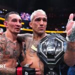 Oliveira dominates Holloway to win BMF title