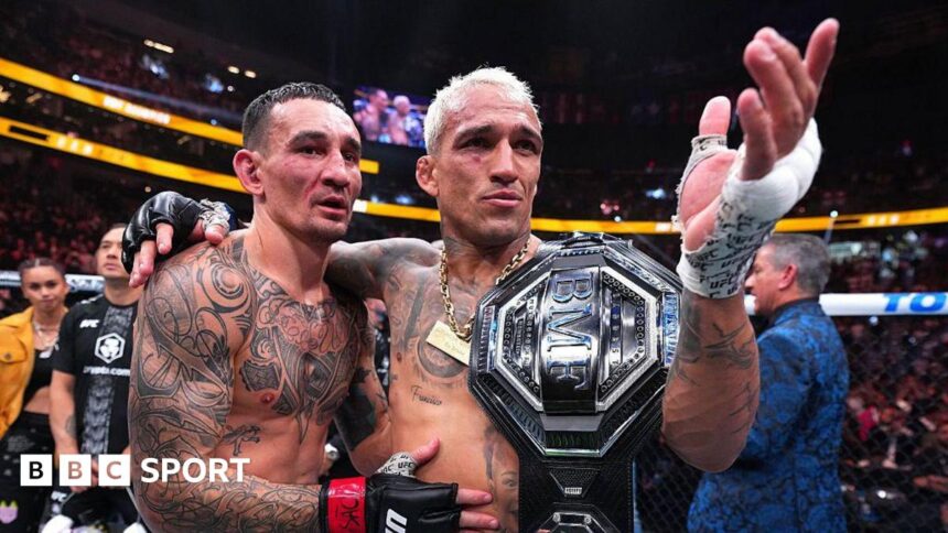 Oliveira dominates Holloway to win BMF title