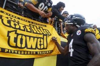 Steelers free agency tracker: Live rumors, news, updates on signings as Aaron Rodgers decision looms