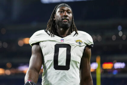 Panthers reportedly signing All-Pro linebacker Devin Lloyd from Jaguars