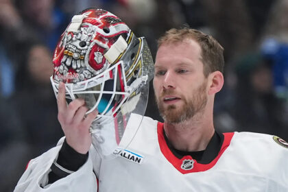 James Reimer makes 16 saves as Senators blank Canucks 2-0