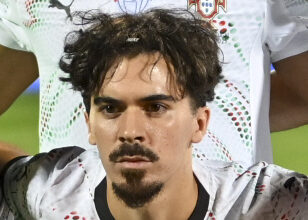 Asian Sports Headlines at 4:02 a.m. GMT