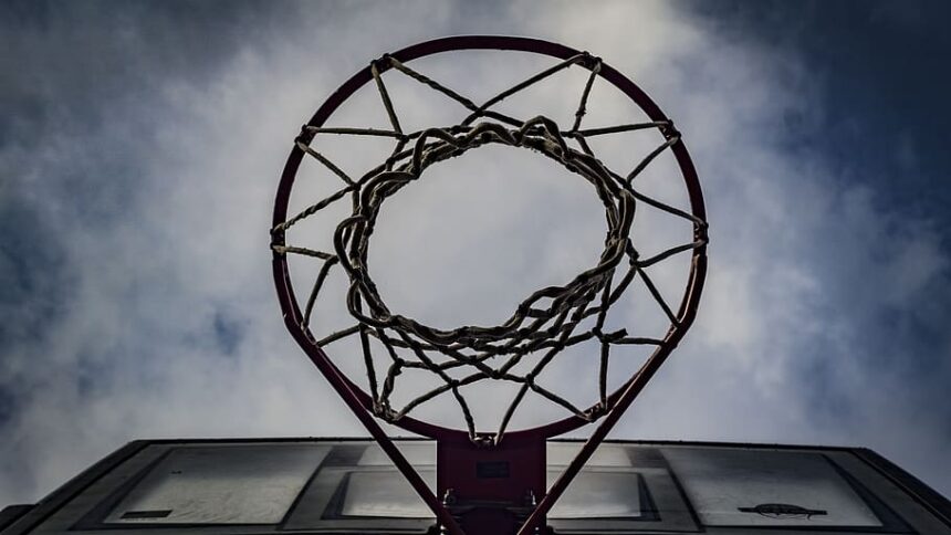 Kawhi Leonard scores 45, Clippers make history vs. Wolves
