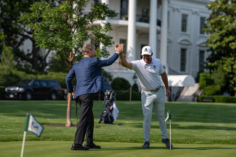 Bryson DeChambeau, Jon Rahm among leaders at LIV Singapore