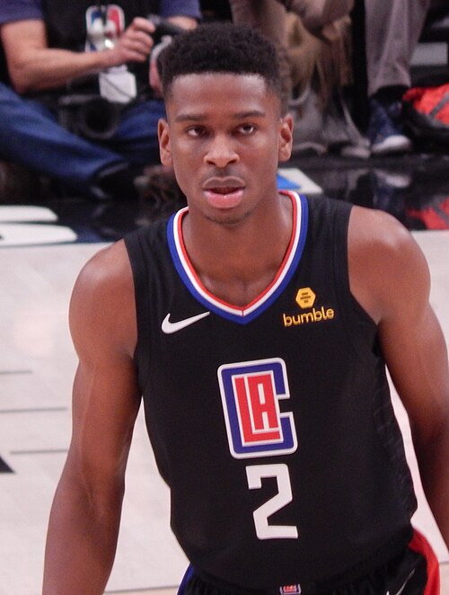 Shai Gilgeous-Alexander of the Thunder scores 20 points for 127th consecutive game, breaking Wilt Ch