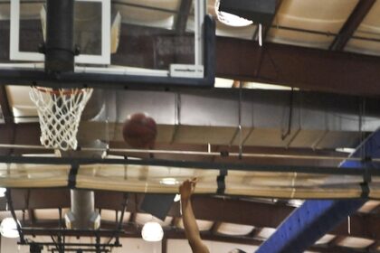 Big 12 tourney replaces 'slippery' LED glass court