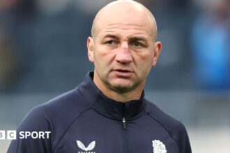 England and Borthwick backed up to the brink in Paris