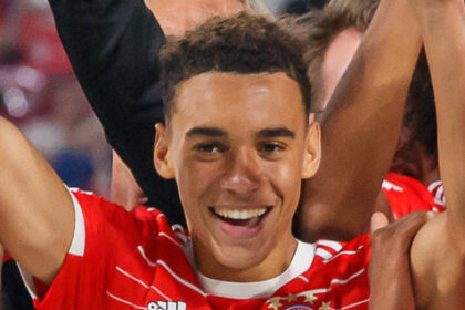 Verstappen: Every lap is survival in ‘awful’ Red Bull