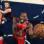 Leonard equals franchise record in Clippers win