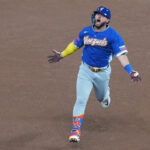 Abreu’s 3-run blast sends Venezuela to its first WBC semifinal in 17 years