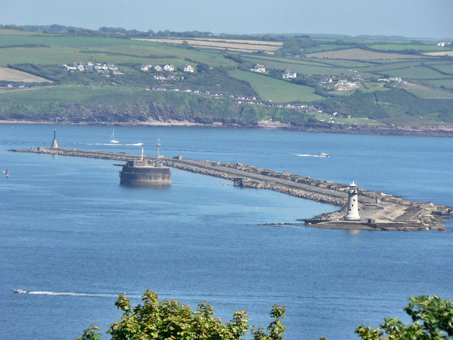 WSL round-up: Man City stutter as Arsenal win and Liverpool pile pressure on Leicester