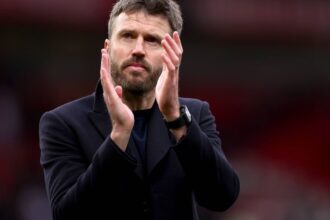 “Carrick has to get the job”: Rooney backs former teammate as Man United beat Villa to strengthen Ch