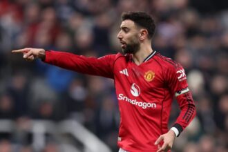 Bruno Fernandes makes history as Manchester United defeat Aston Villa to bolster Champions League dr