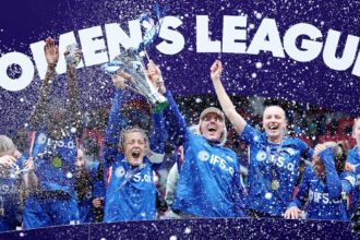 Chelsea beats Man United 2-0 to retain Women's League Cup