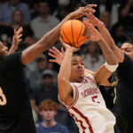 Arkansas tops Vanderbilt 86-75 to win SEC Tournament title