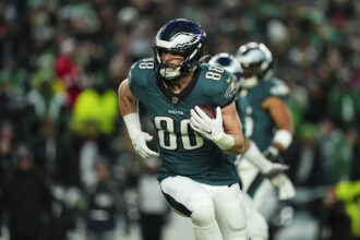 Dallas Goedert, Eagles agree to new 1-year contract