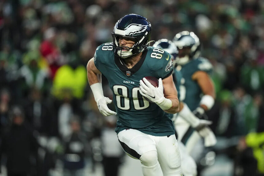 Dallas Goedert, Eagles agree to new 1-year contract