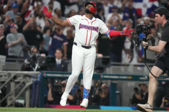 Junior Caminero hits Dominican Republic's record 15th home run of World Baseball Classic