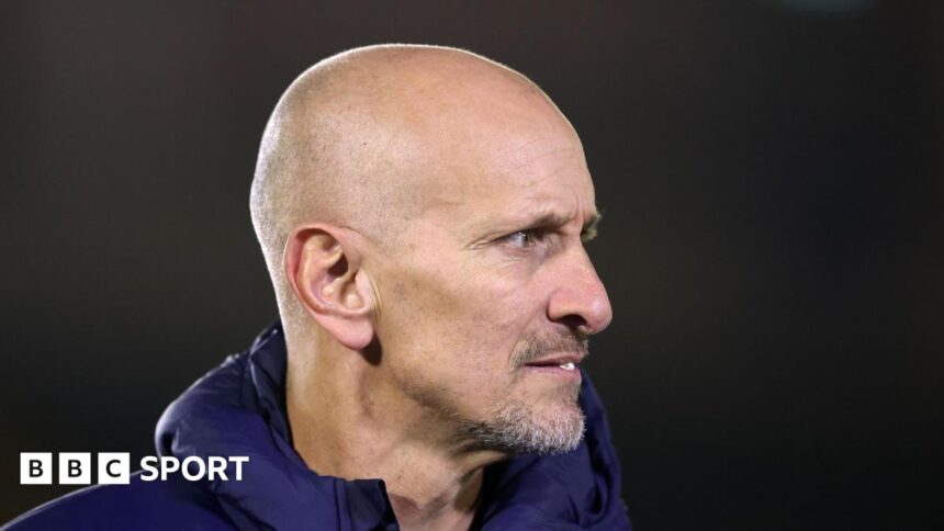 Head coach Dickens leaves Newcastle