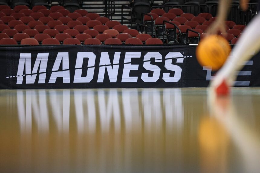 One team from each seed line with best chance of advancing in tournament