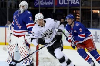 Kings finish trip with 4-1 win over Rangers