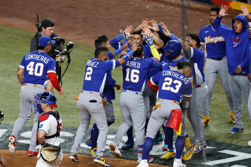 Venezuela defeats U.S. 3-2 for first World Baseball Classic title