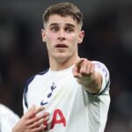 Nonsense to say Spurs players don't care - Van de Ven
