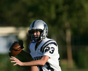 LeBron's 6 dunks key Lakers' 7th straight win