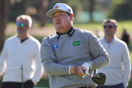 Sungjae Im fires 64 with 2 eagles to lead Valspar after Round 1
