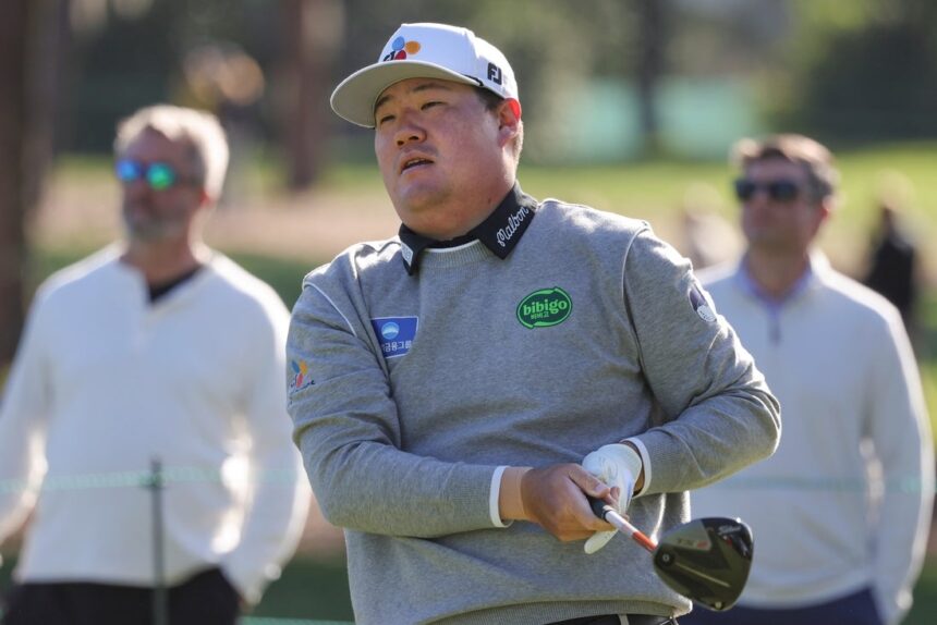 Sungjae Im fires 64 with 2 eagles to lead Valspar after Round 1