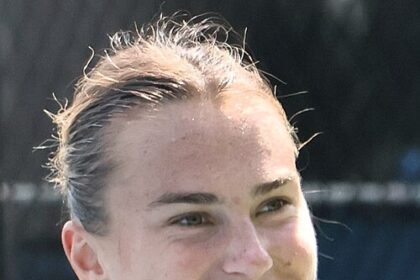 Defending champion Aryna Sabalenka sails through third round at Miami Open