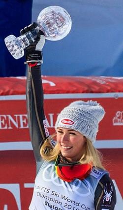 Mikaela Shiffrin wins record-tying 6th WC skiing title