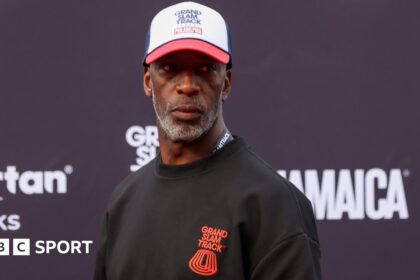 Johnson to give back 'secret' payment of $500,000