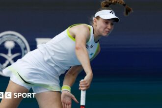 Rybakina battles past Pegula to reach Miami semis
