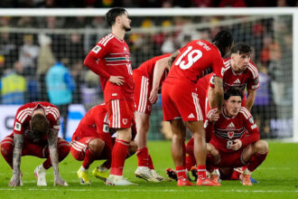 Wales suffer penalty pain as Bosnia end World Cup dreams