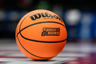 Women's March Madness announcers 2026: Who's calling Sweet 16 games?