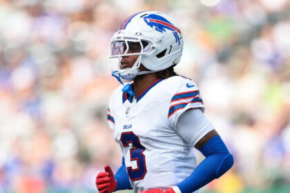 Bills re-sign Damar Hamlin
