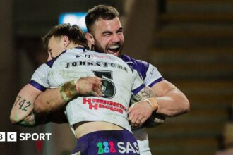 Wakefield go third with victory at York