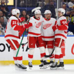 Red Wings bounce back with 5-2 win over first-place Sabres