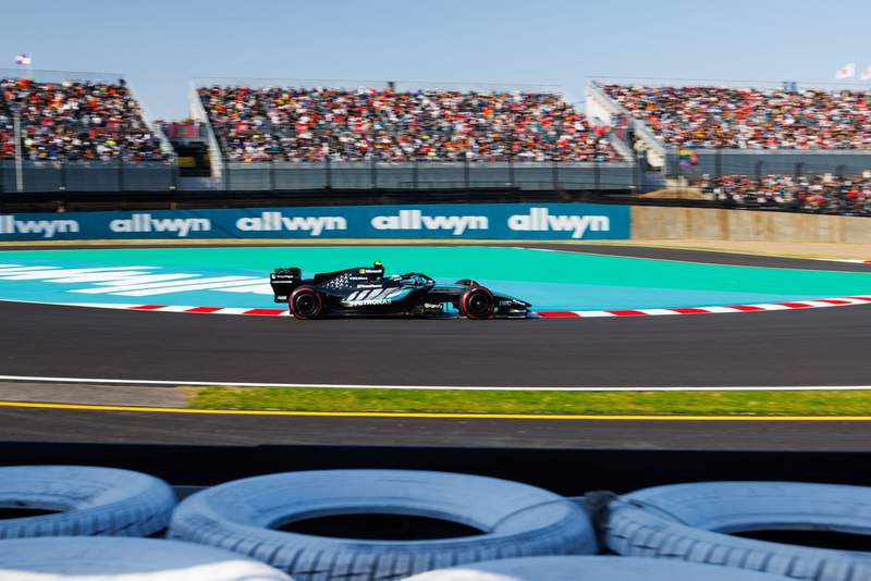 Antonelli beats Russell to take Japanese GP pole position