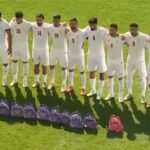 Iran footballers pay tribute to victims of school strike